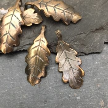 OAK LEAF PENDANT